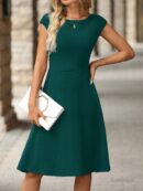 Vestido Mini de Punto Negro Elegante con Cintura Entallada