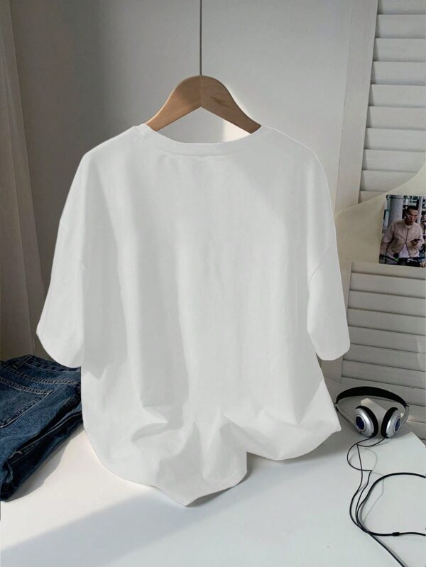 Remera Estampada de Hibiscus Oversize Casual - Image 8