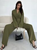 Set Elegante y Casual de Shacket y Pantalón con Cinturón