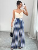 Mono Elegante a Rayas con Cinturón y Tirantes