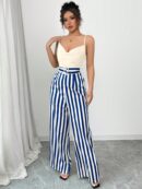 Mono Elegante a Rayas con Cinturón y Tirantes
